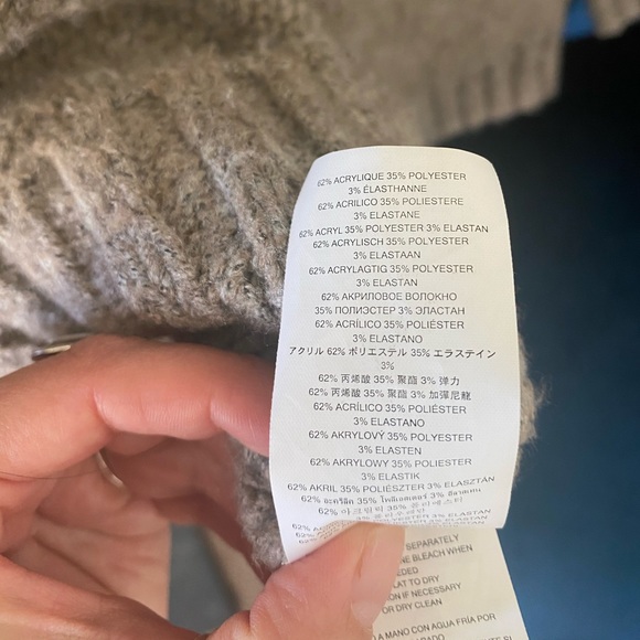 Michael Kors Turtle Neck Knit Sweater, Size S - Picture 5 of 5